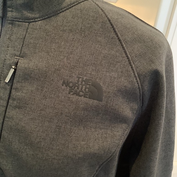 The North Face Women's Gray Windwall Jacket Size LG - Picture 2 of 12